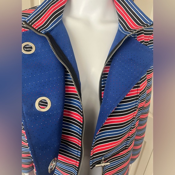 Unique Worth New York red and blue striped raincoat and bucket hat - Picture 5 of 8